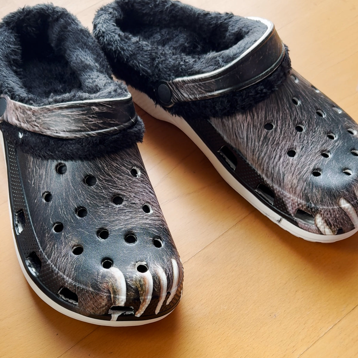 Bear Feet fur-lined clog slipper shoes