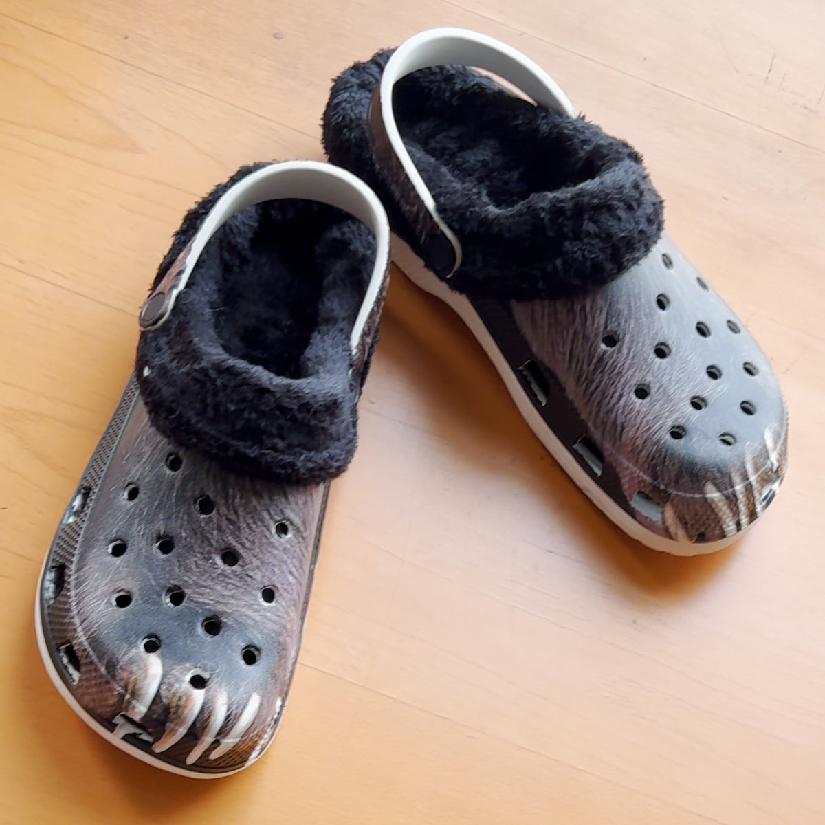 Bear Feet fur-lined clog slipper shoes