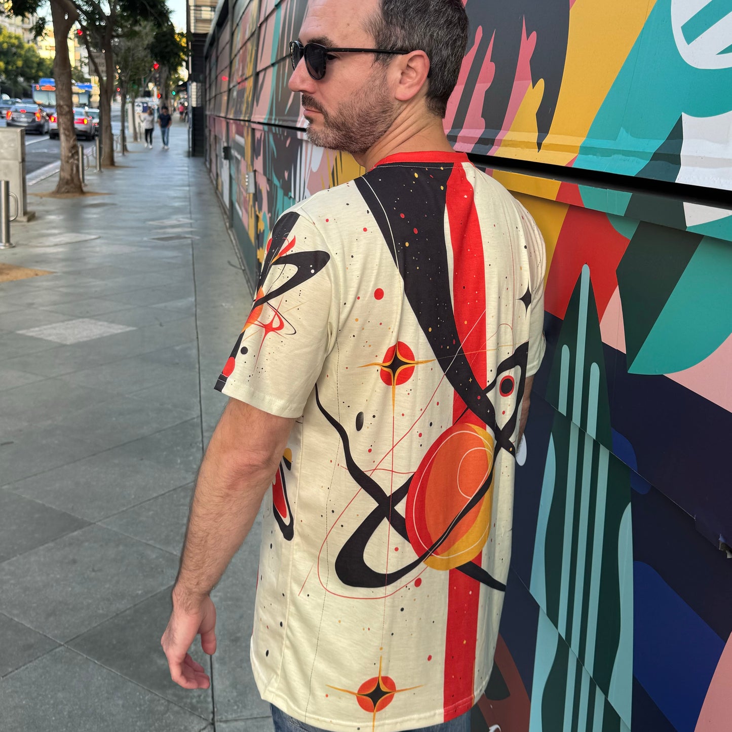 Mid-Century Atomic T-Shirt – Retro Space-Inspired Design